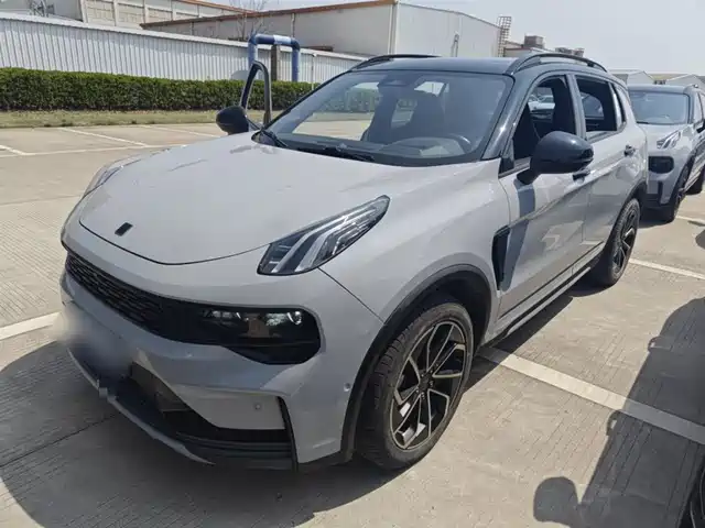 2023 Lynk & Co 01