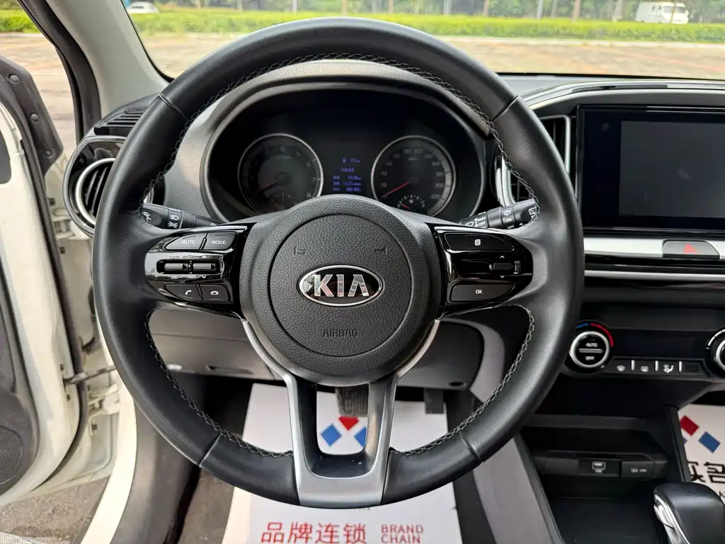 Kia KX1 2019 1.4L AT VI
