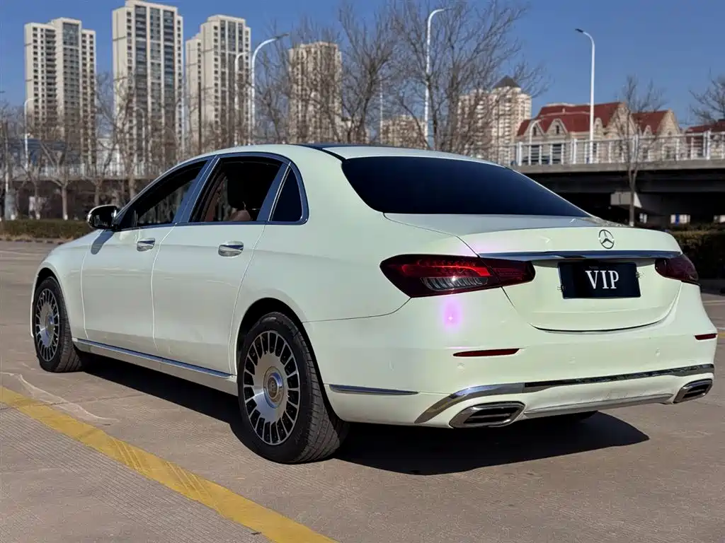 MERCEDES-BENZ E CLASS