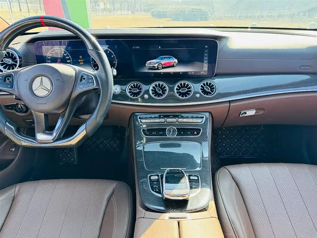 MERCEDES-BENZ E CLASS