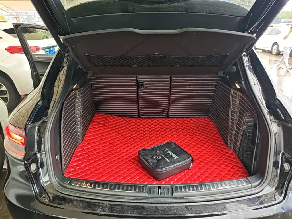 Porsche Macan — миниатюра 19