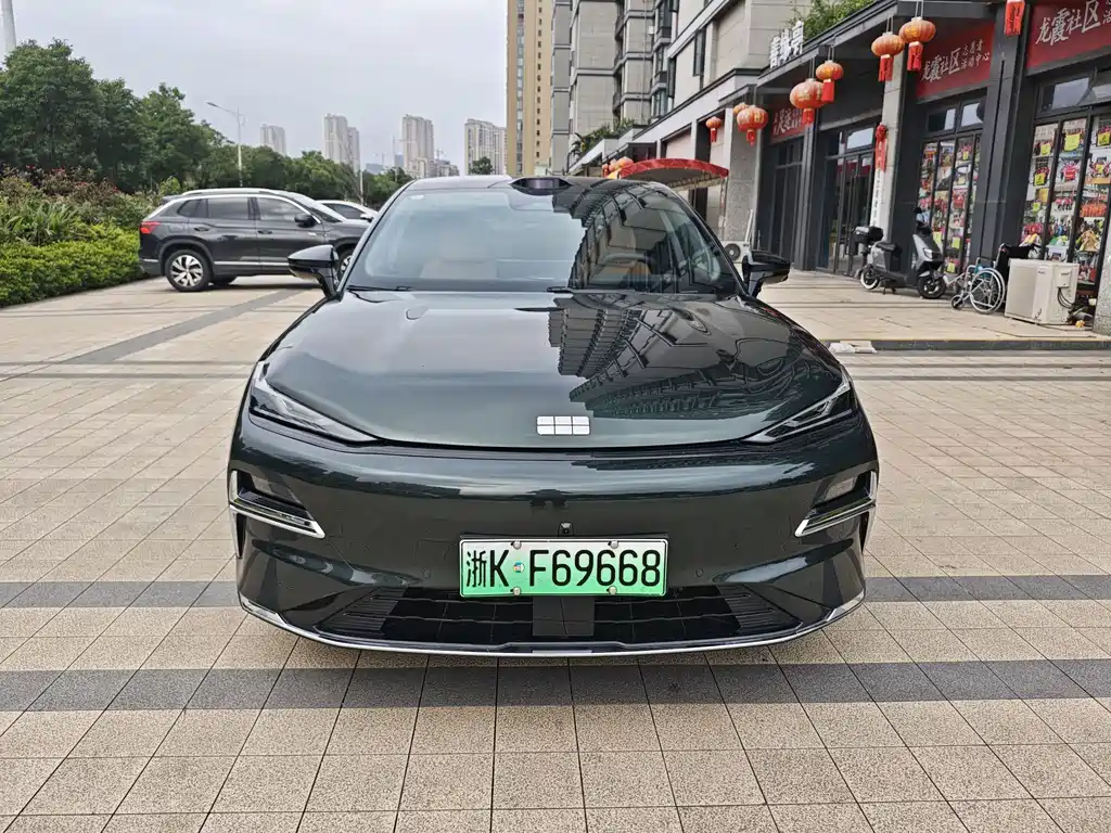 Geely Galaxy Galaxy 8 8 2025 130km EM-P