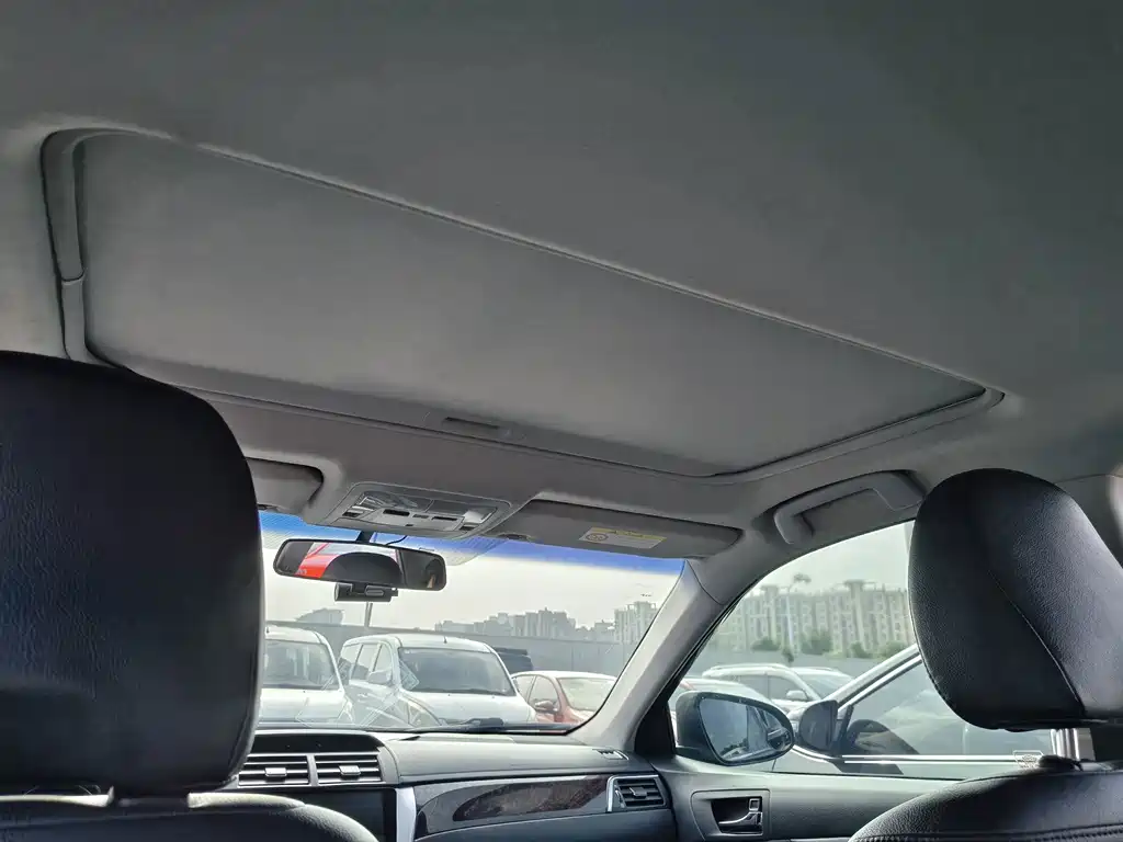 Toyota Camry — миниатюра 9