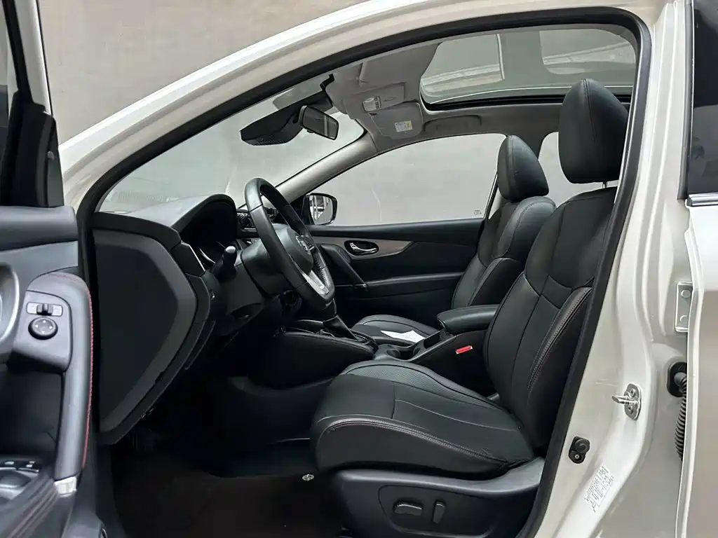 Nissan Qashqai — миниатюра 9