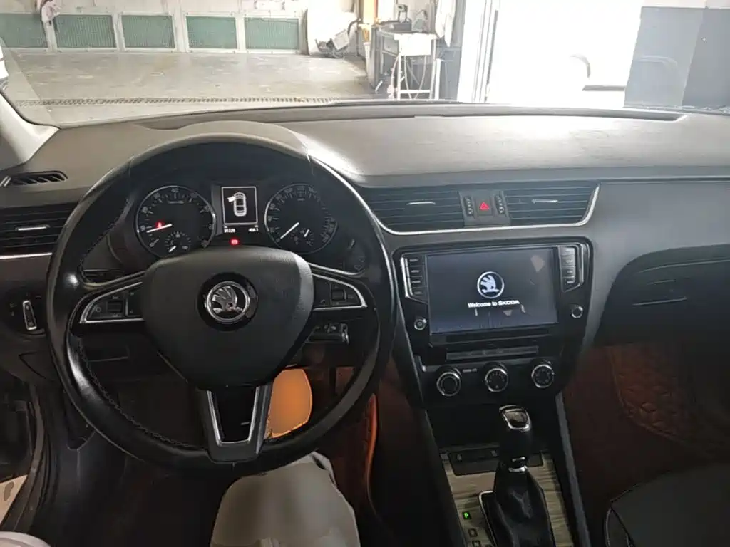 Skoda Octavia — миниатюра 10