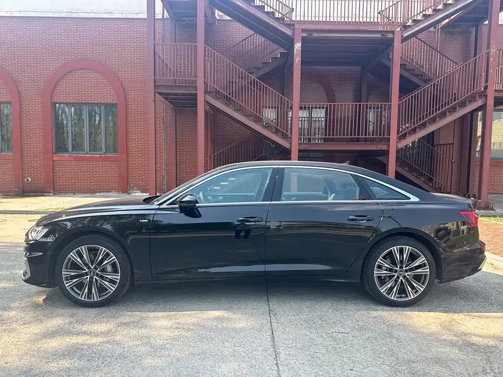 Audi A6L 2025 45 TFSI quattro