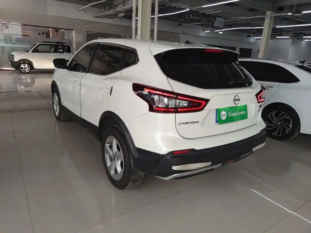 Nissan Qashqai — миниатюра 5