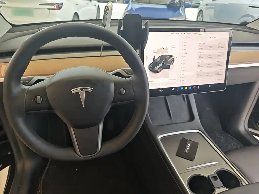 Tesla Model Y — фотографии объявления, Фото 11