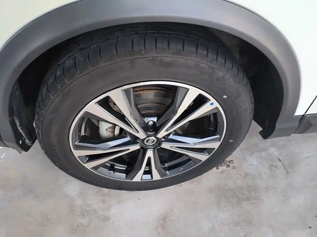 Nissan Qashqai — миниатюра 23