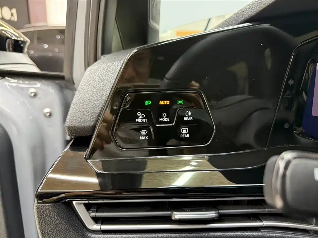 Volkswagen Golf 2023 280TSI DSG R-Line Lite