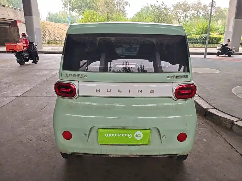 Wuling MINIEV — миниатюра 6