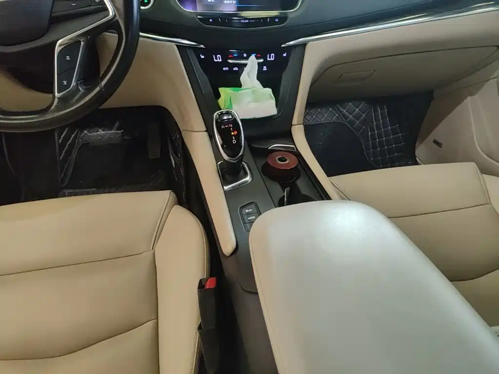 Cadillac XT5 — миниатюра 14