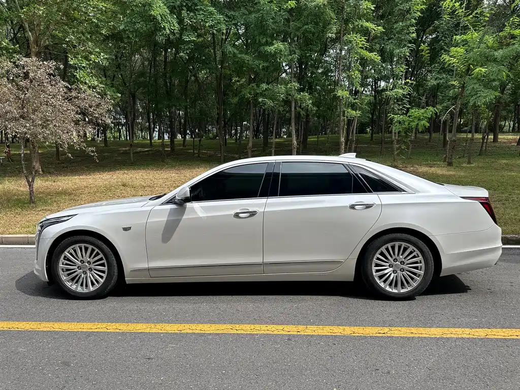 Cadillac CT6 — миниатюра 8