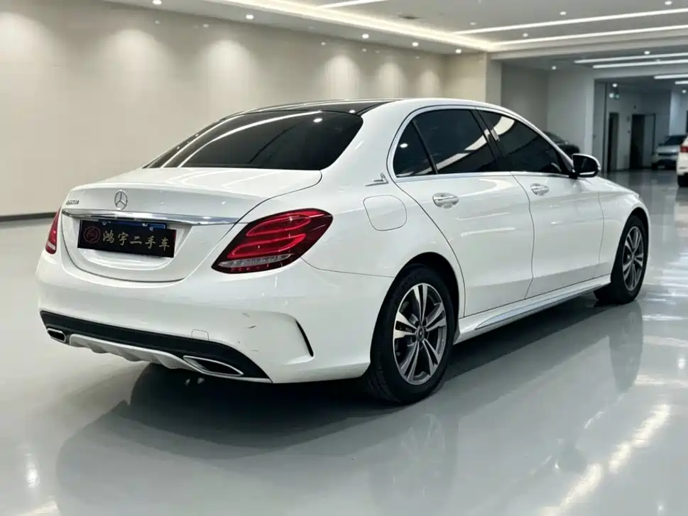 Mercedes-Benz C-Class — миниатюра 7
