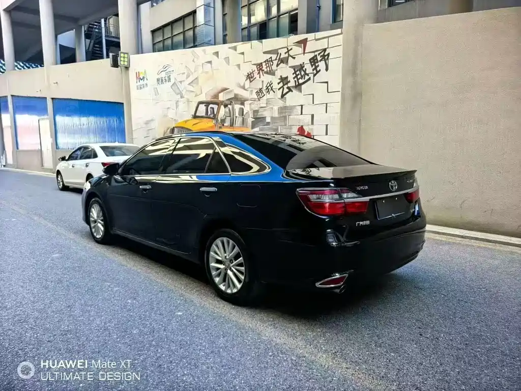 Toyota Camry — миниатюра 4