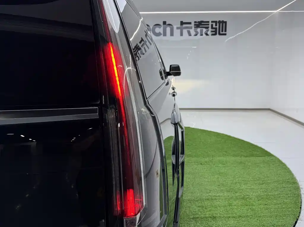 CADILLAC ESCALADE ESCALADE