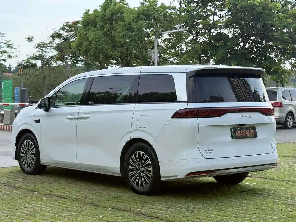 BYD Xia 2026 DM-i 1.5T 218KM