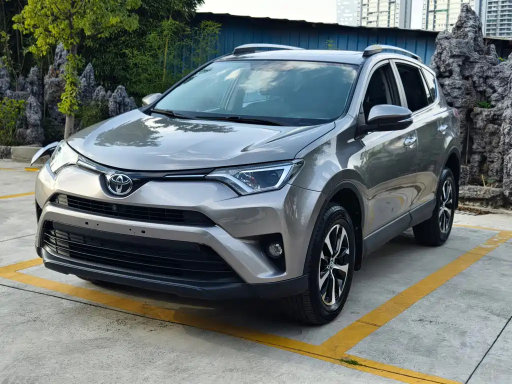 Toyota RAV4 2017