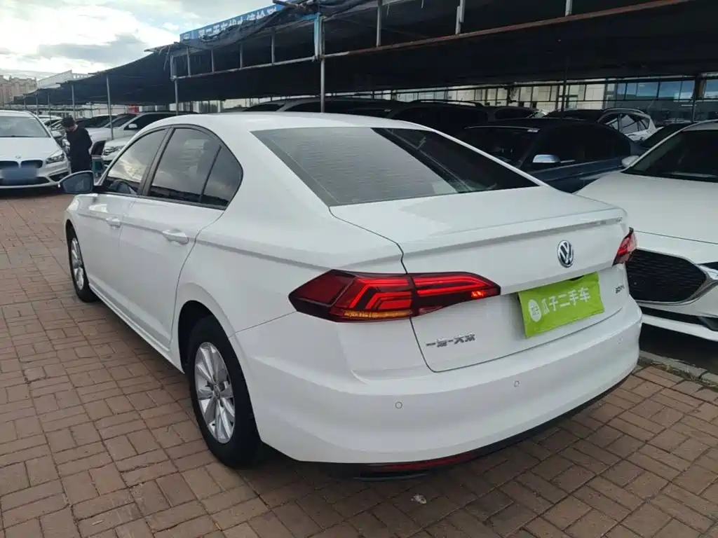 Volkswagen Bora — миниатюра 5