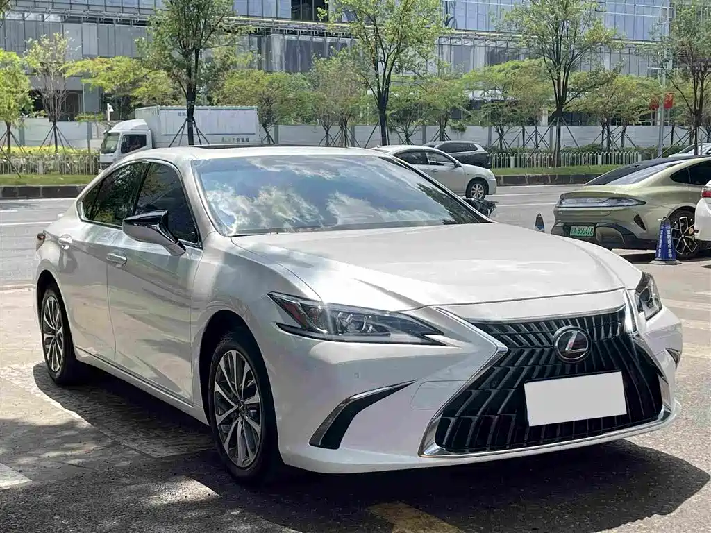 Lexus ES — миниатюра 3