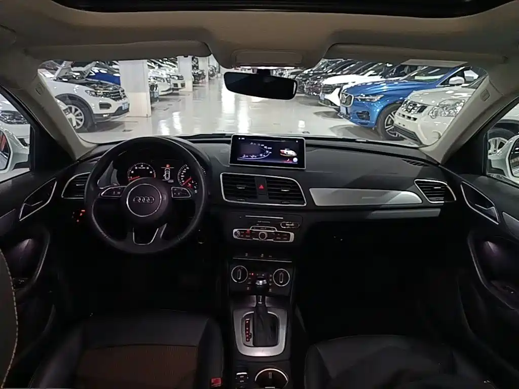 Audi Q3 — миниатюра 10