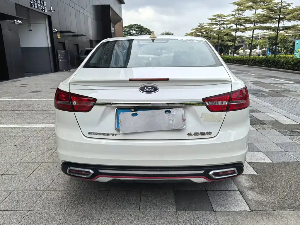 Ford Escort 1.5L Auto Fashion Type, фото 4
