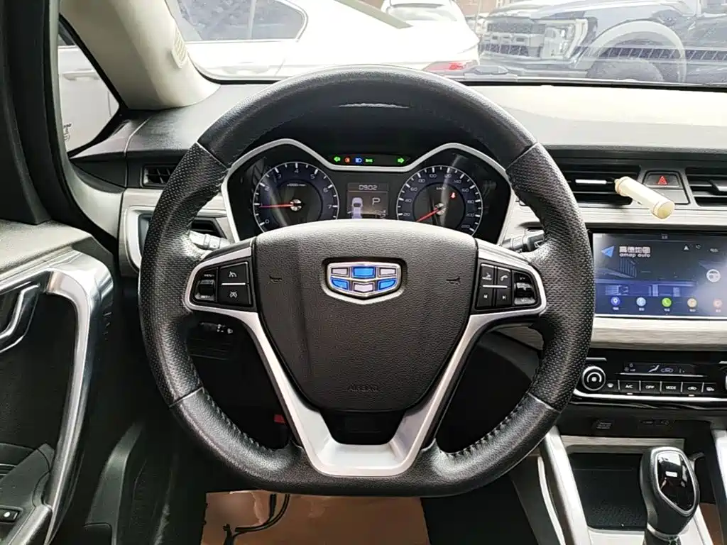 Geely Vision X3 — миниатюра 11