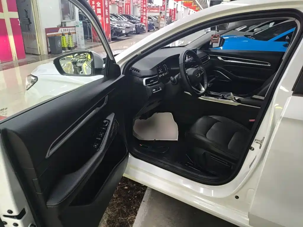 Geely Emgrand — миниатюра 16