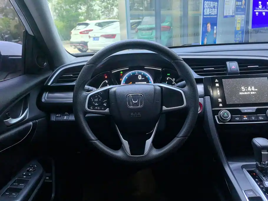 Honda Civic — миниатюра 14