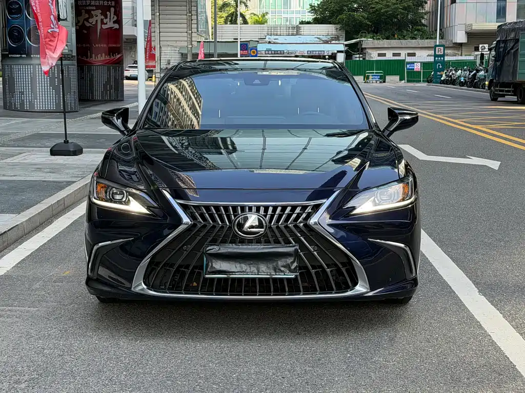 LEXUS  ES