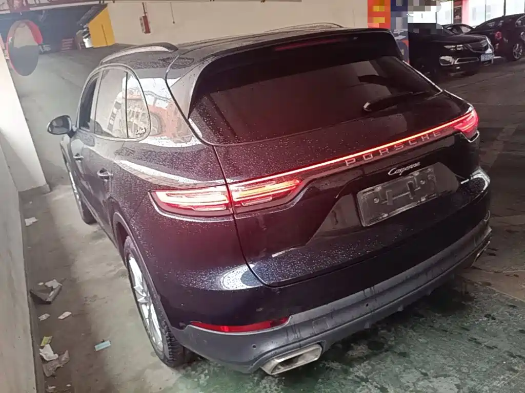 Porsche Cayenne — миниатюра 5