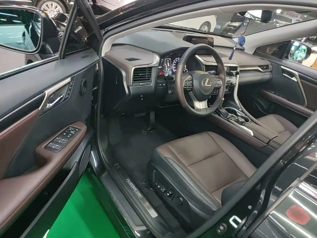 Lexus RX — миниатюра 16