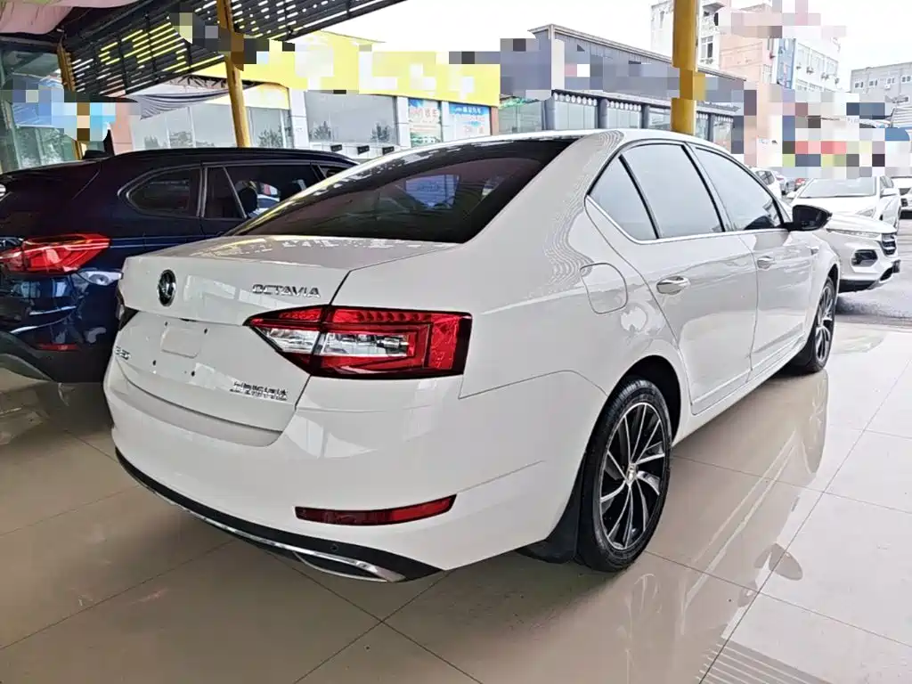 Skoda Octavia — миниатюра 7
