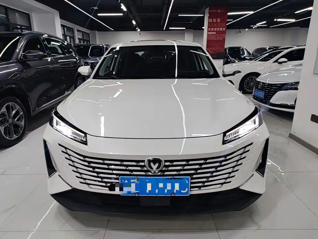 Changan Eado — миниатюра 3