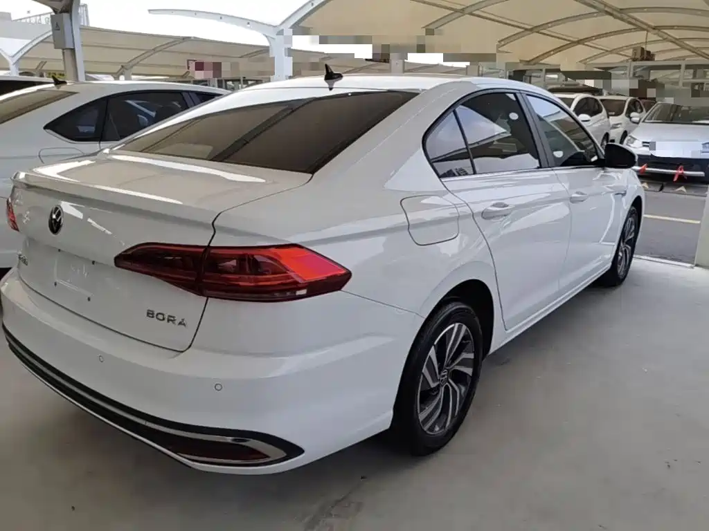 Volkswagen Bora 2025 200TSI DSG