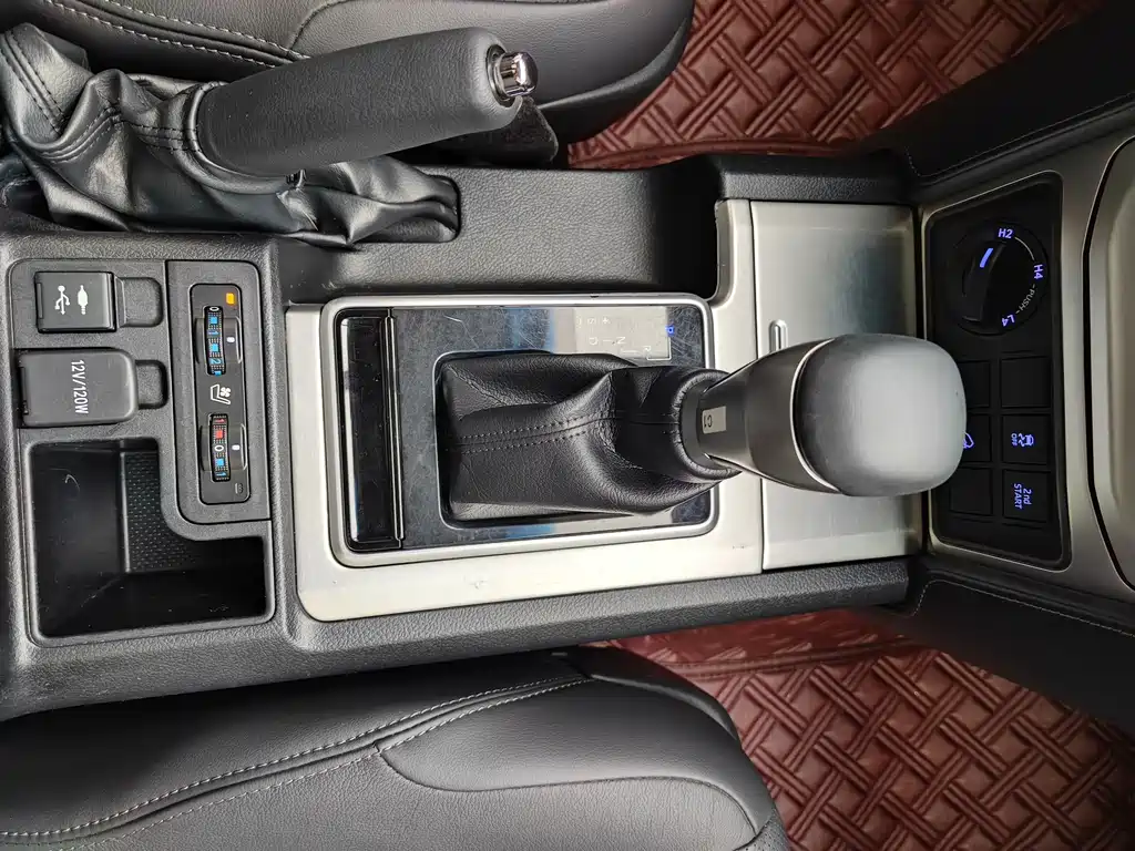 Toyota Prado — миниатюра 17