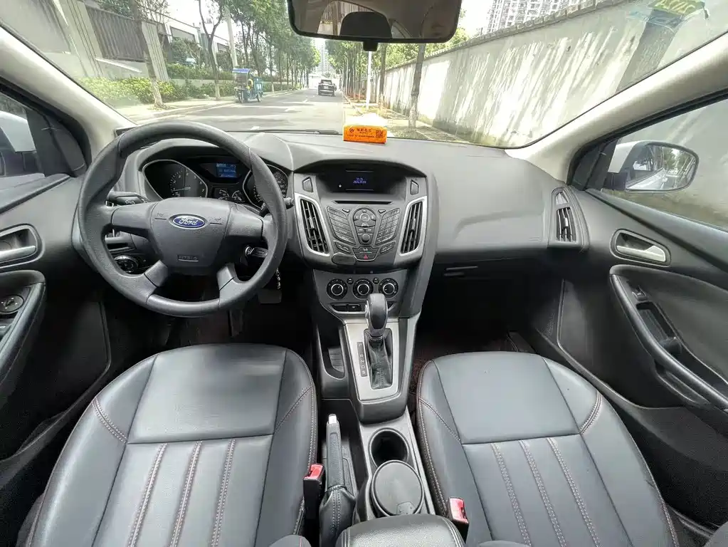 Ford Focus — миниатюра 12
