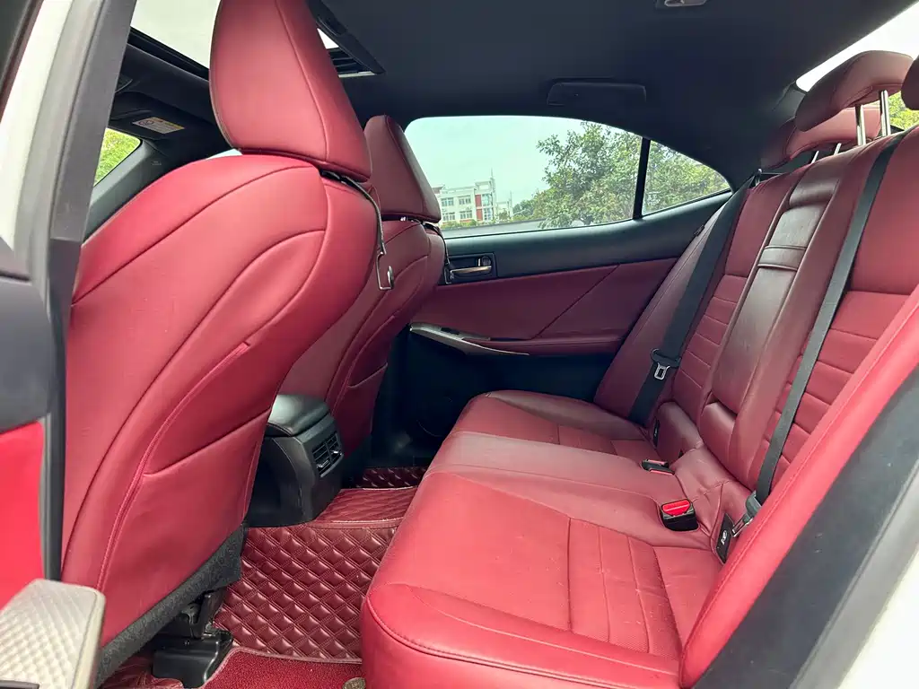 Lexus IS — миниатюра 11