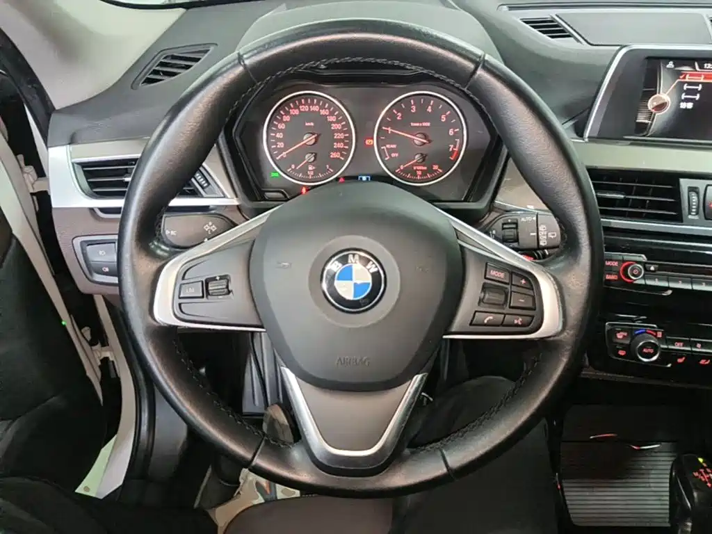 BMW X1 — миниатюра 11