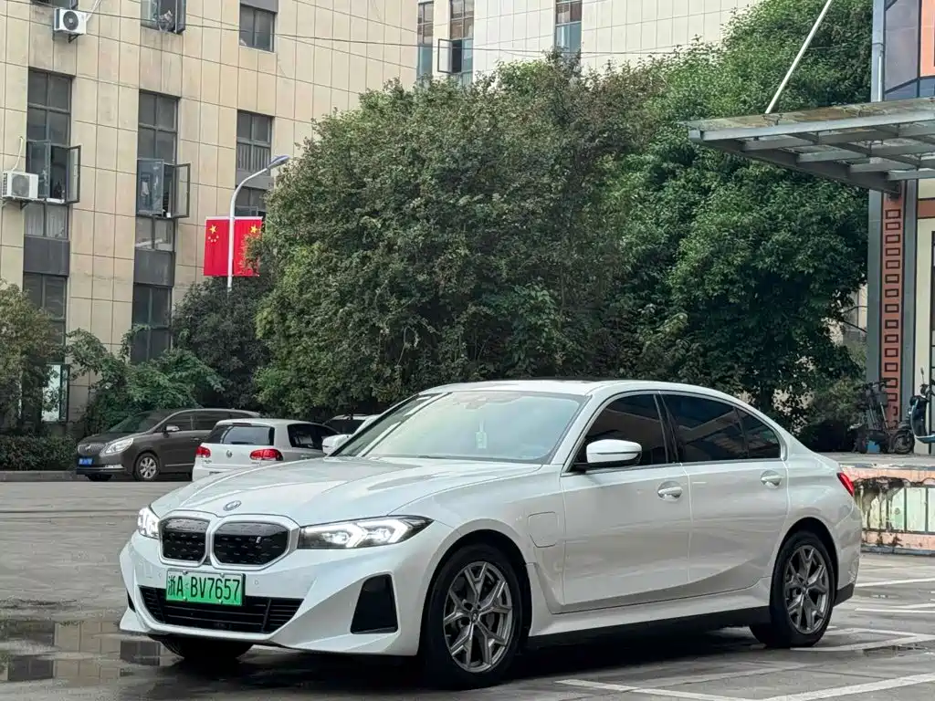 宝马i3 2024款 eDrive 35 L 2023