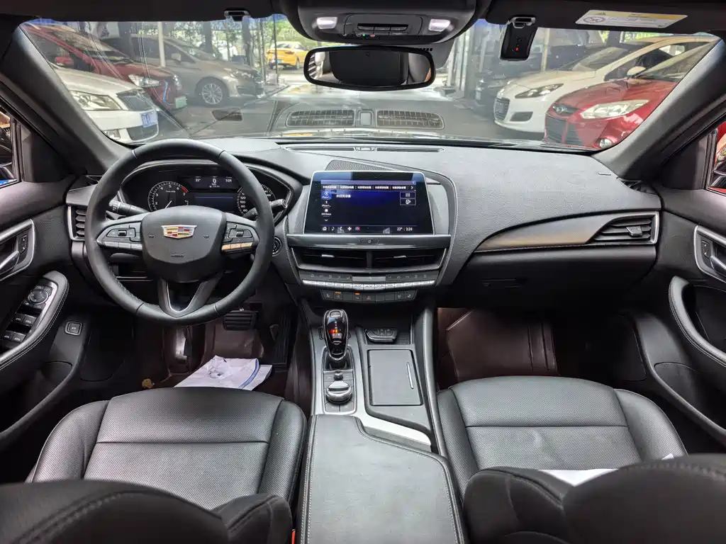 Cadillac CT5 — миниатюра 9