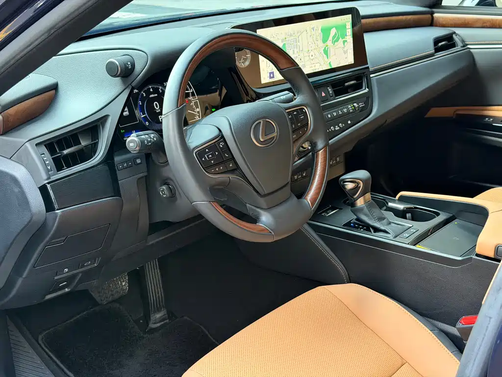 LEXUS  ES