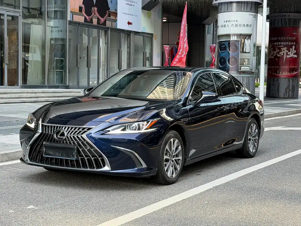 LEXUS  ES