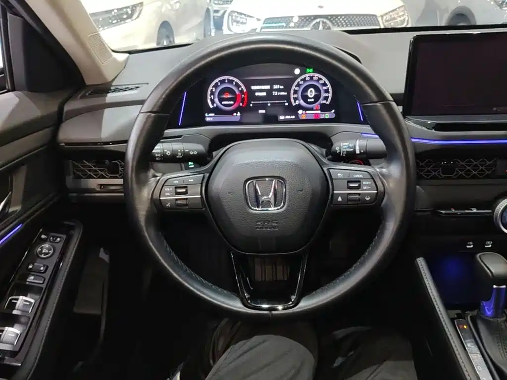 Honda Accord — миниатюра 11
