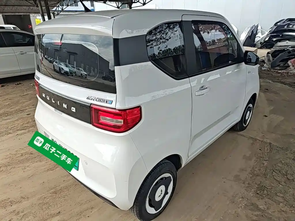 Wuling MINIEV — миниатюра 7