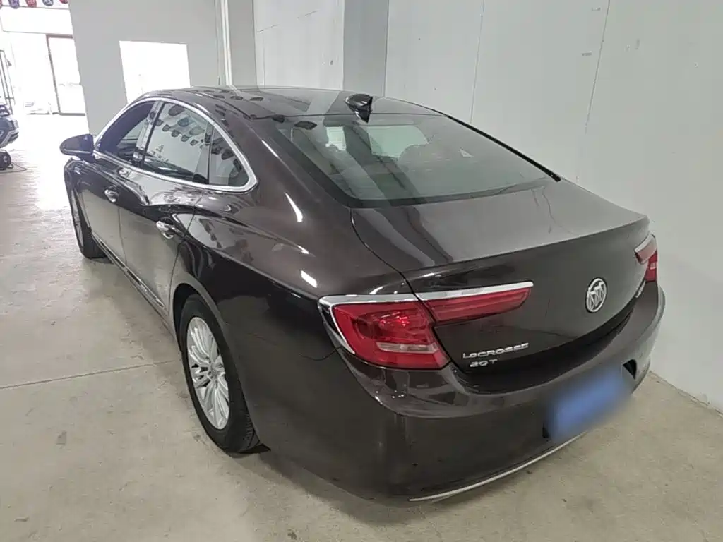 Buick LaCrosse — миниатюра 5