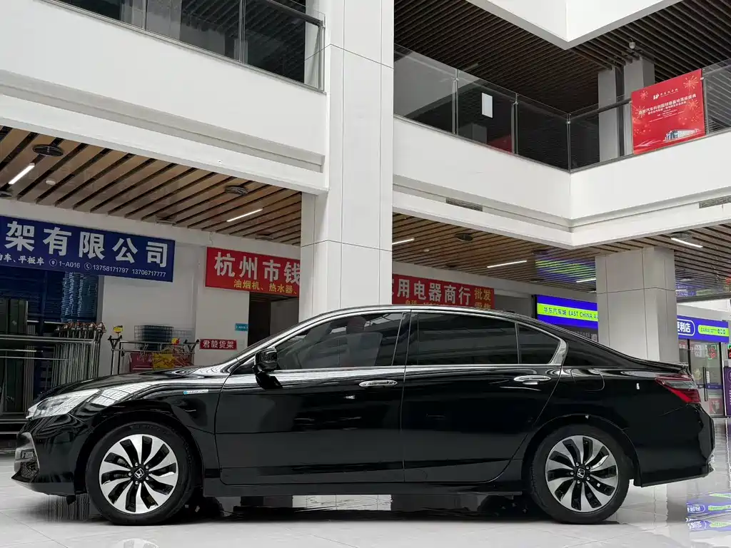 Honda Accord — миниатюра 5