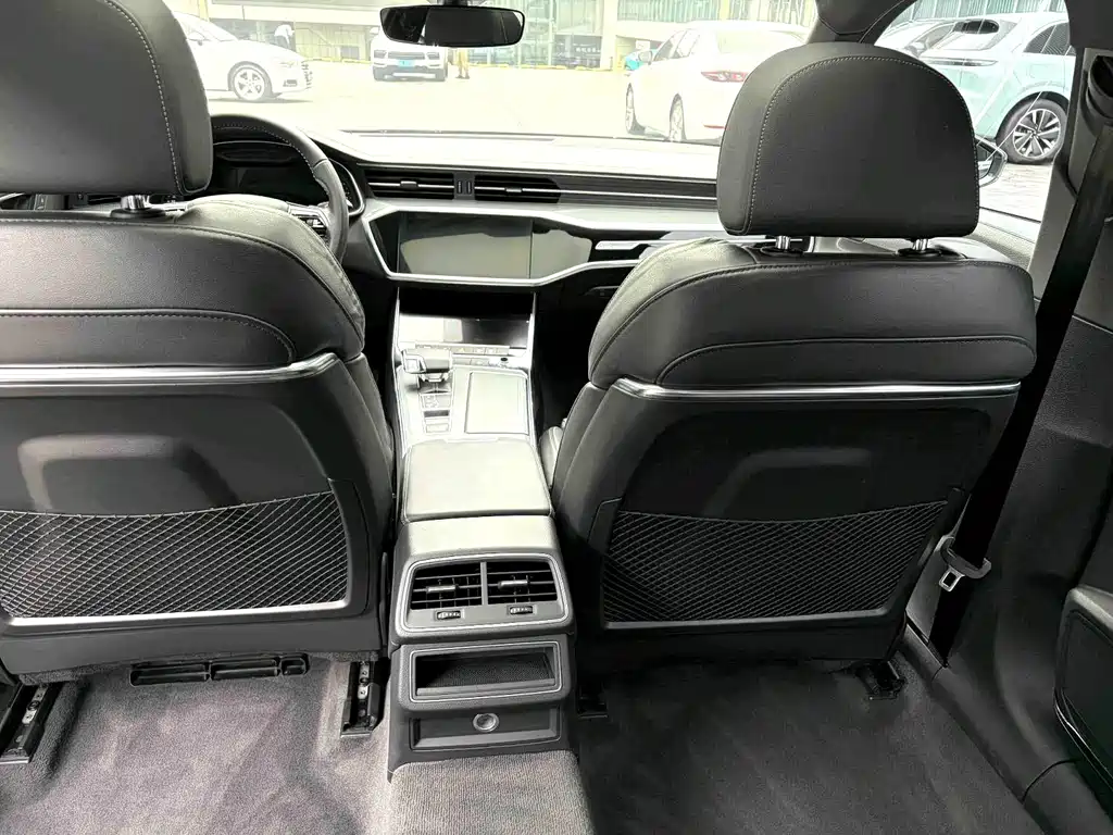 Audi A6L — миниатюра 6