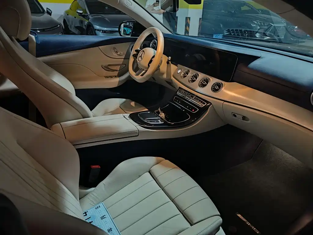 Mercedes-Benz E-Class 2023 — фото 6