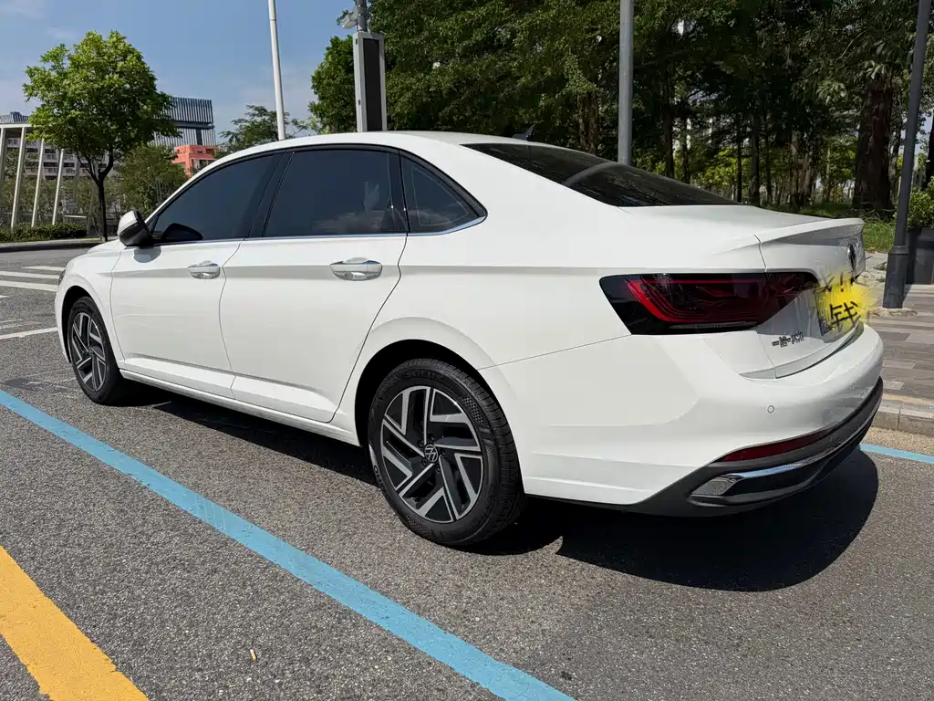Volkswagen Sagitar — миниатюра 4